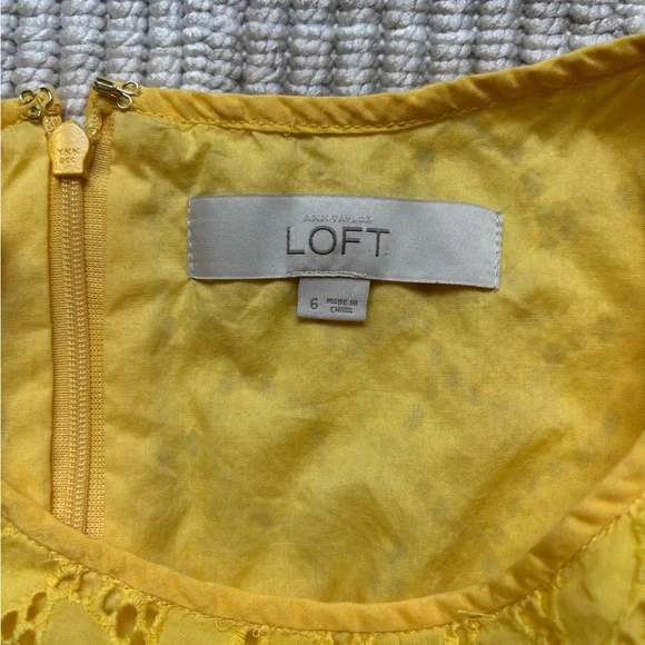 LOFT Yellow Eyelet Lace Sleeveless Dress | Women’s Size 6 | Midi / Knee-Length - Picture 3 of 6
